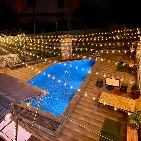 Govind Villa - 3Bhk Penthouse Suite With Pool Splash Lonavala Esterno foto