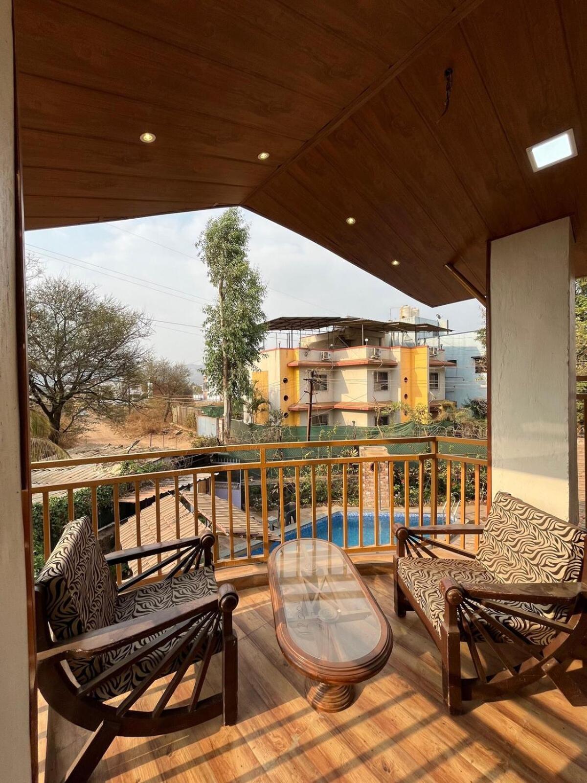 Govind Villa - 3Bhk Penthouse Suite With Pool Splash Lonavala Esterno foto