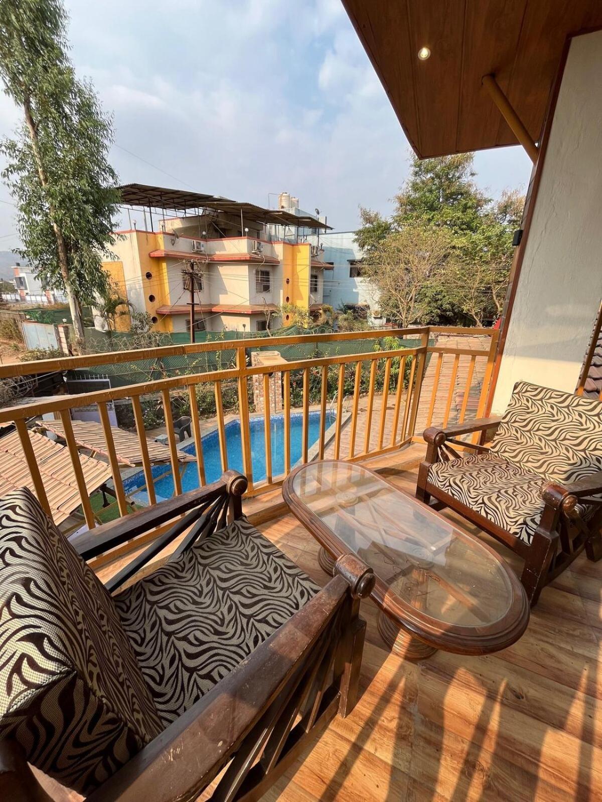 Govind Villa - 3Bhk Penthouse Suite With Pool Splash Lonavala Esterno foto