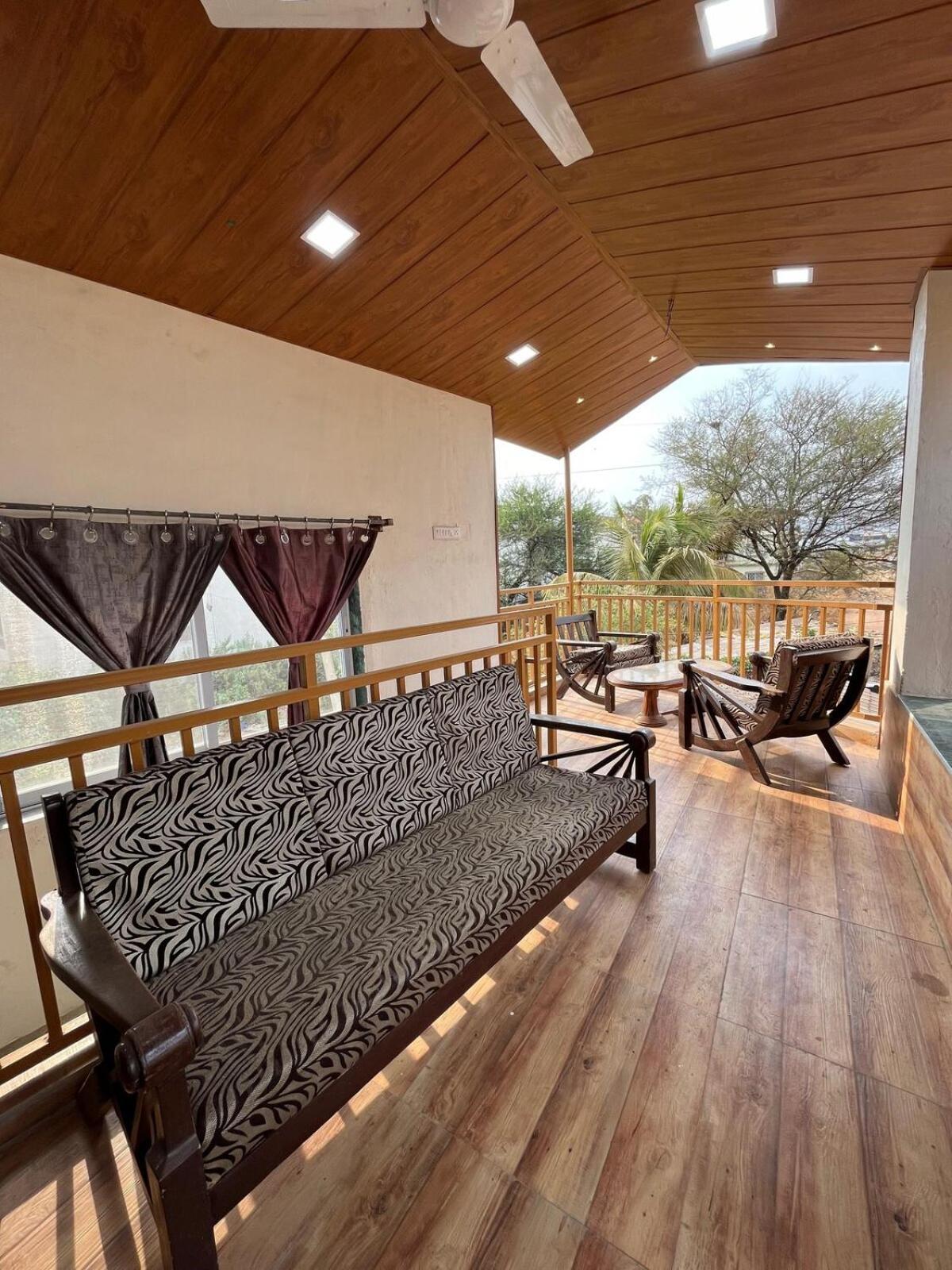 Govind Villa - 3Bhk Penthouse Suite With Pool Splash Lonavala Esterno foto